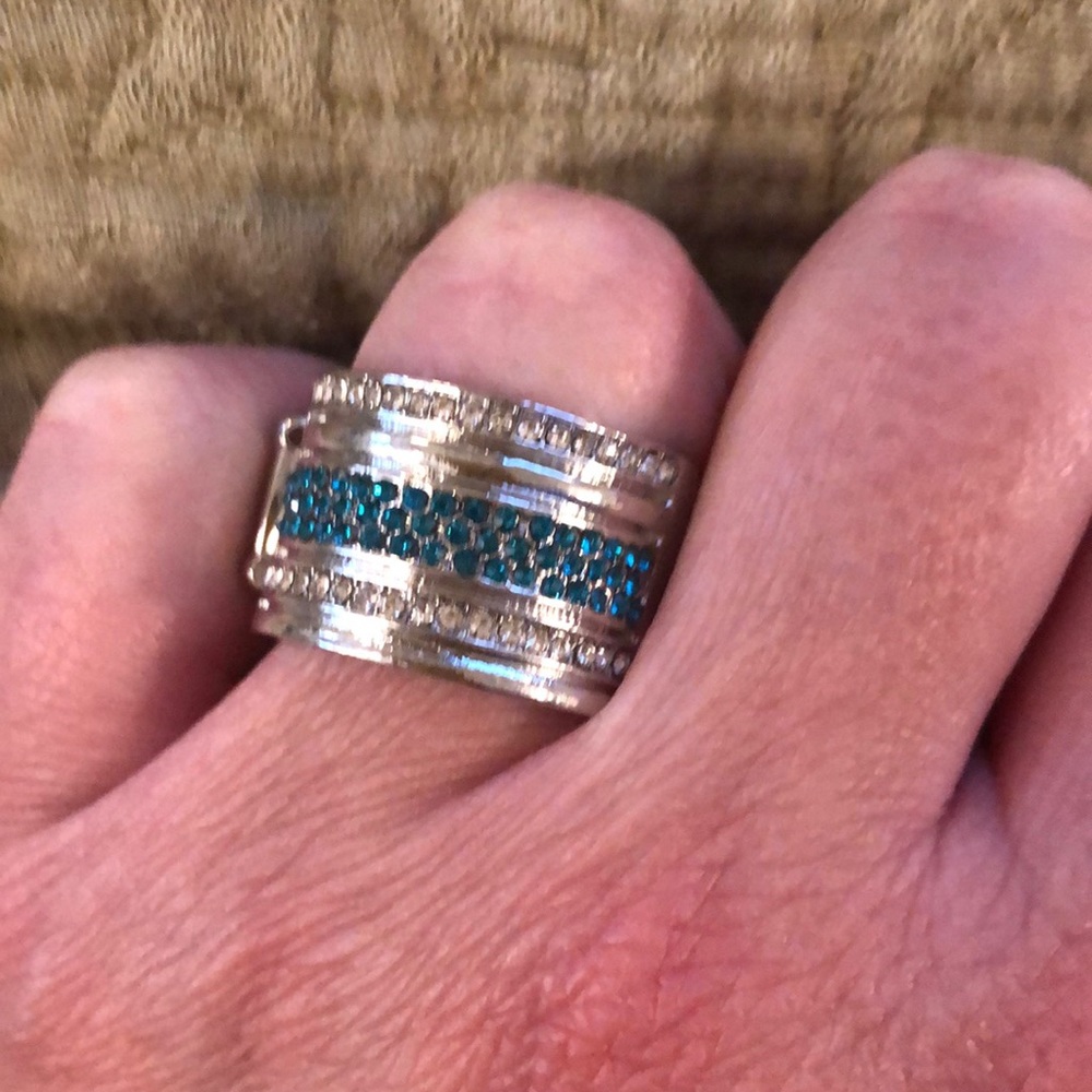 Aqua crystal ring